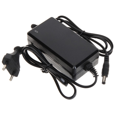 Імпульсний блок живлення 12В 2А 24Вт стабілізований для камер відеоспостереження LED роутерів штекер 2.1/5.5мм desktop Delta 12V