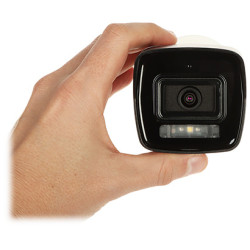 Câmera IP Smart Hybrid Light 1080p com microfone integrado e tecnologia de detecção de pessoas e veículos Hikvision DS-2CD1023G2
