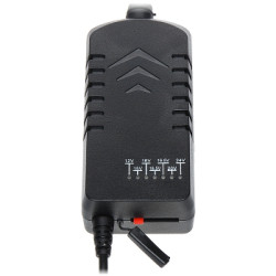 Yleiskäyttöinen DC/DC-autoinvertteri kannettavalle tietokoneelle 90W 11-28V 12-24V USB-portilla ja liitinsarjalla VOLT DCDC-11-2