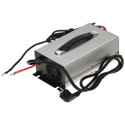 LiFePO4 Lithium-Eisenphosphat-Batterieladegerät 25,6V 50A EUROPOWER CHLFP/24/50