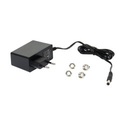 Digitaler Mehrbereichs-Kanalverstärker DVB-T/T2 VHF UHF FM DAB mit LTE/5G-Filter TELMOR WWK-ALPHA-2