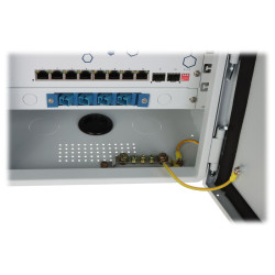 屋外カメラ分配ポイント 8ポートPoE 2x SFPギガビットスイッチ IP55配線盤 Expert EXPERT-POE/OTD-8G2GSFP